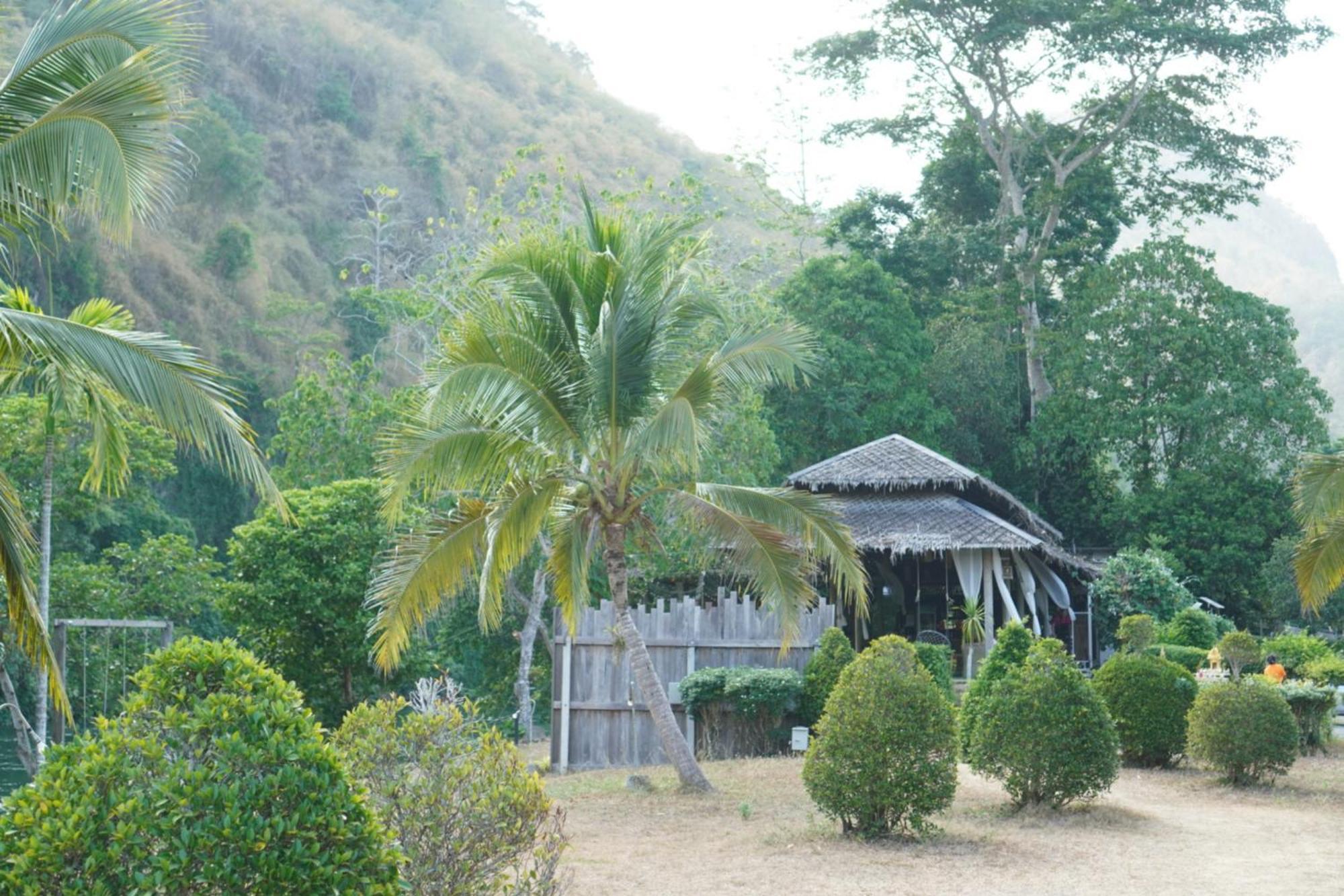 Chiewlan Camp And Resort Ban Pha Saeng Lang Exteriör bild