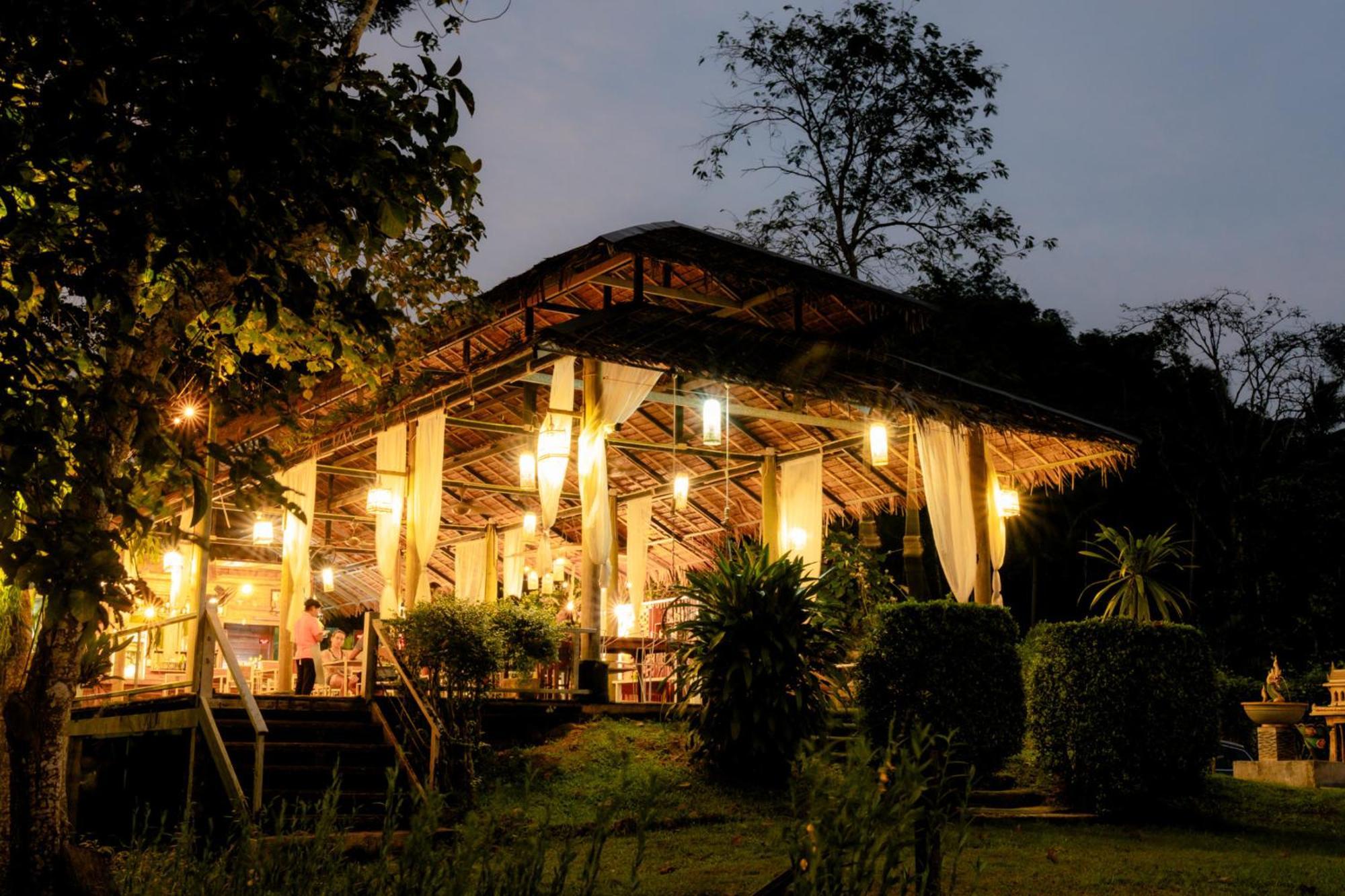 Chiewlan Camp And Resort Ban Pha Saeng Lang Exteriör bild